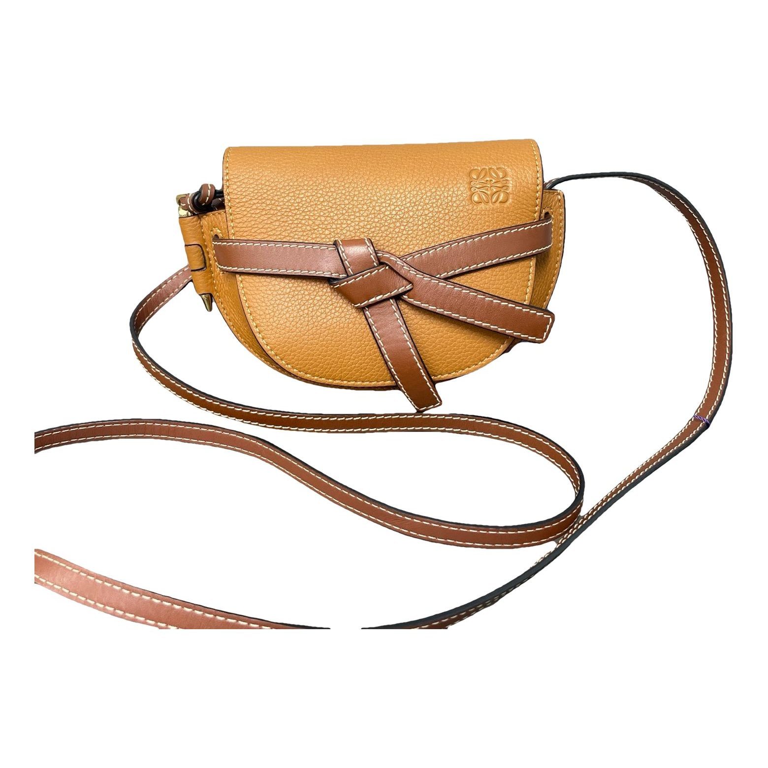 Gate leather handbag