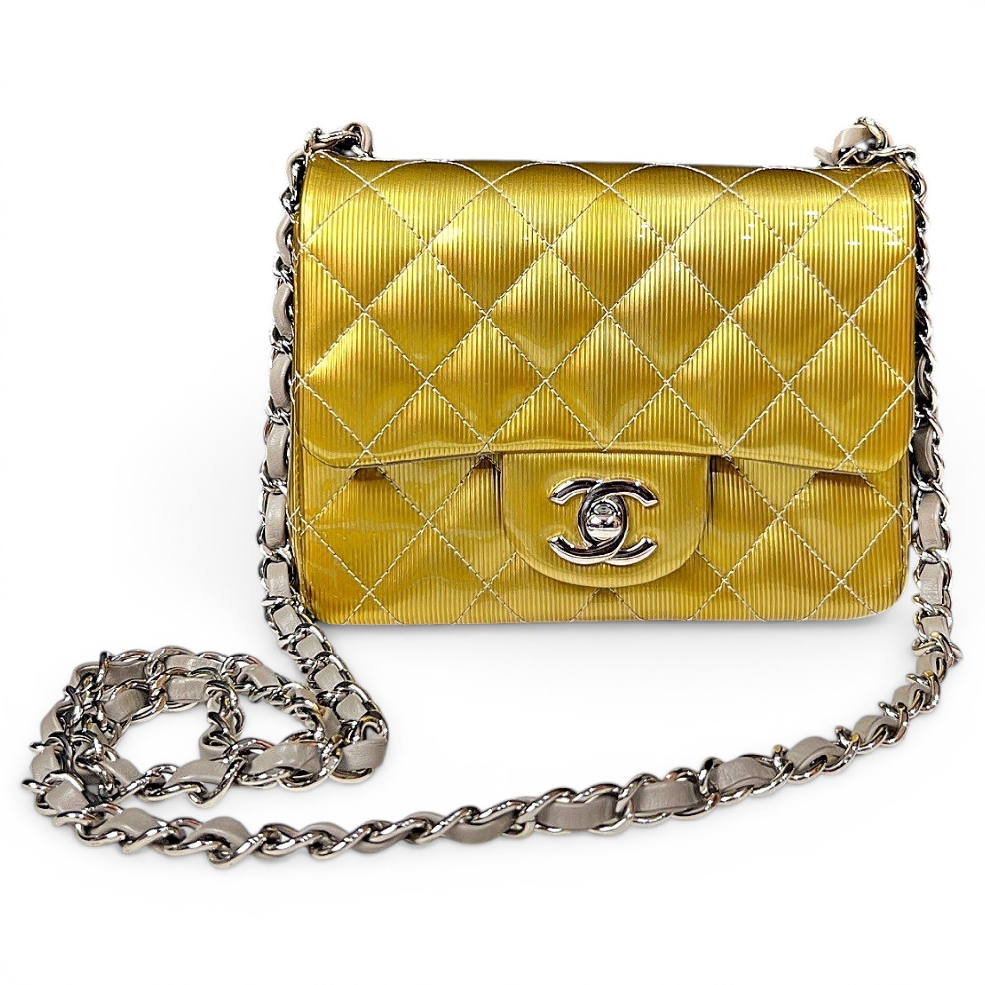 Timeless/Classique patent leather handbag