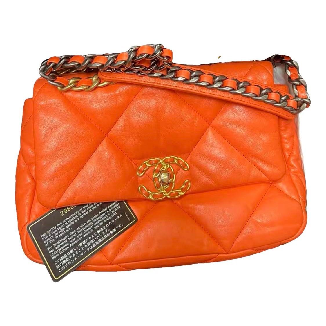 Chanel 19 leather handbag