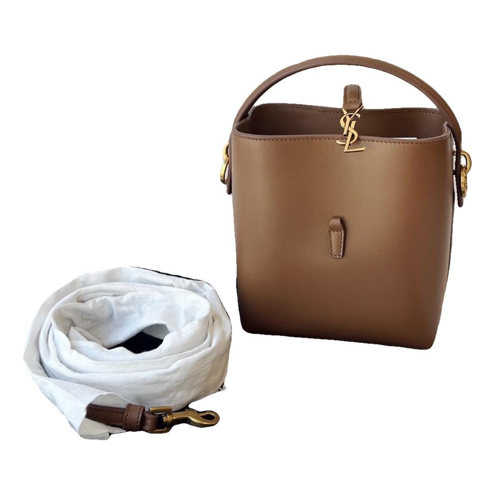 Le 37 leather handbag