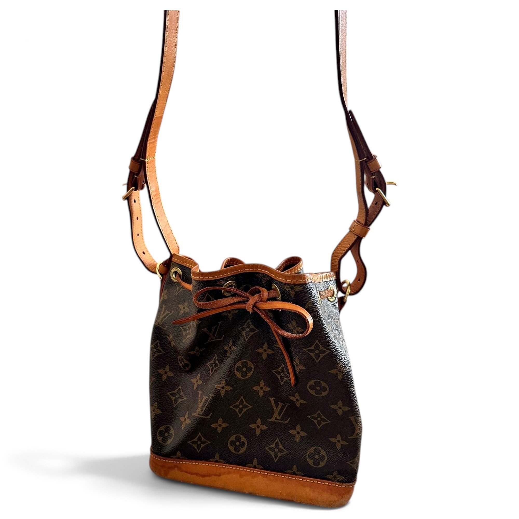 Noé leather handbag
