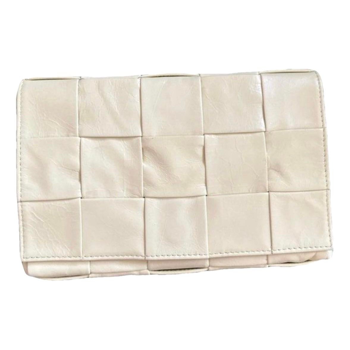 Cassette leather crossbody bag