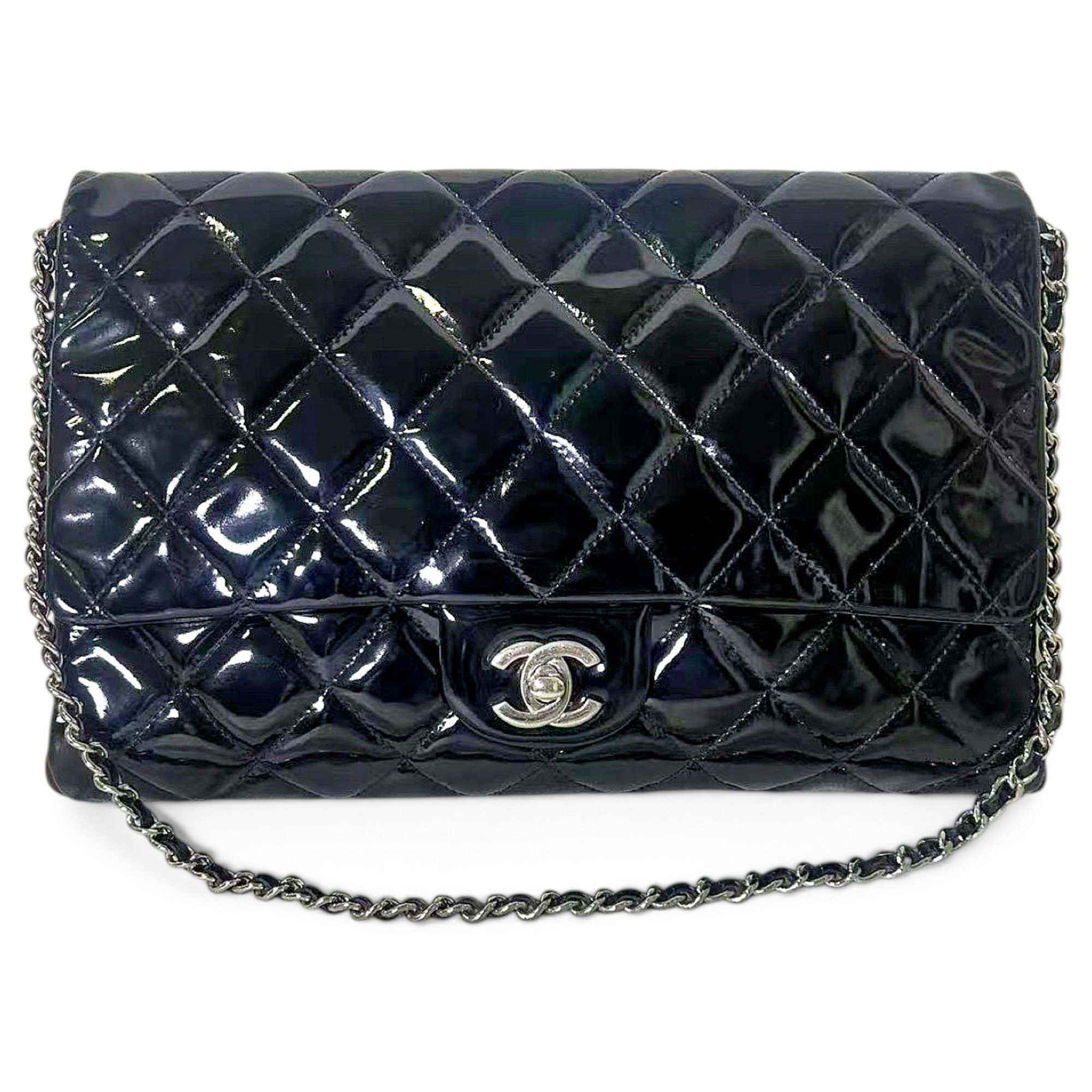 Timeless/Classique patent leather handbag