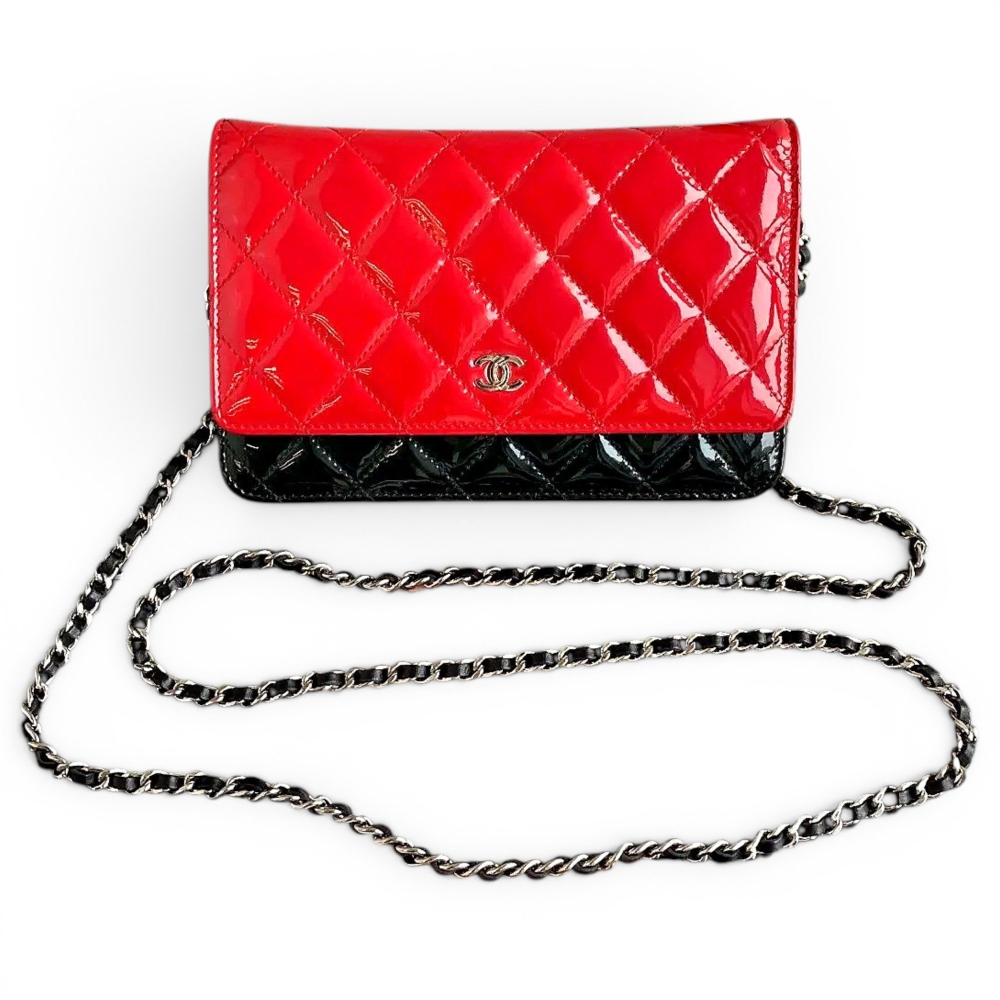 Wallet On Chain Timeless/Classique patent leather crossbody bag