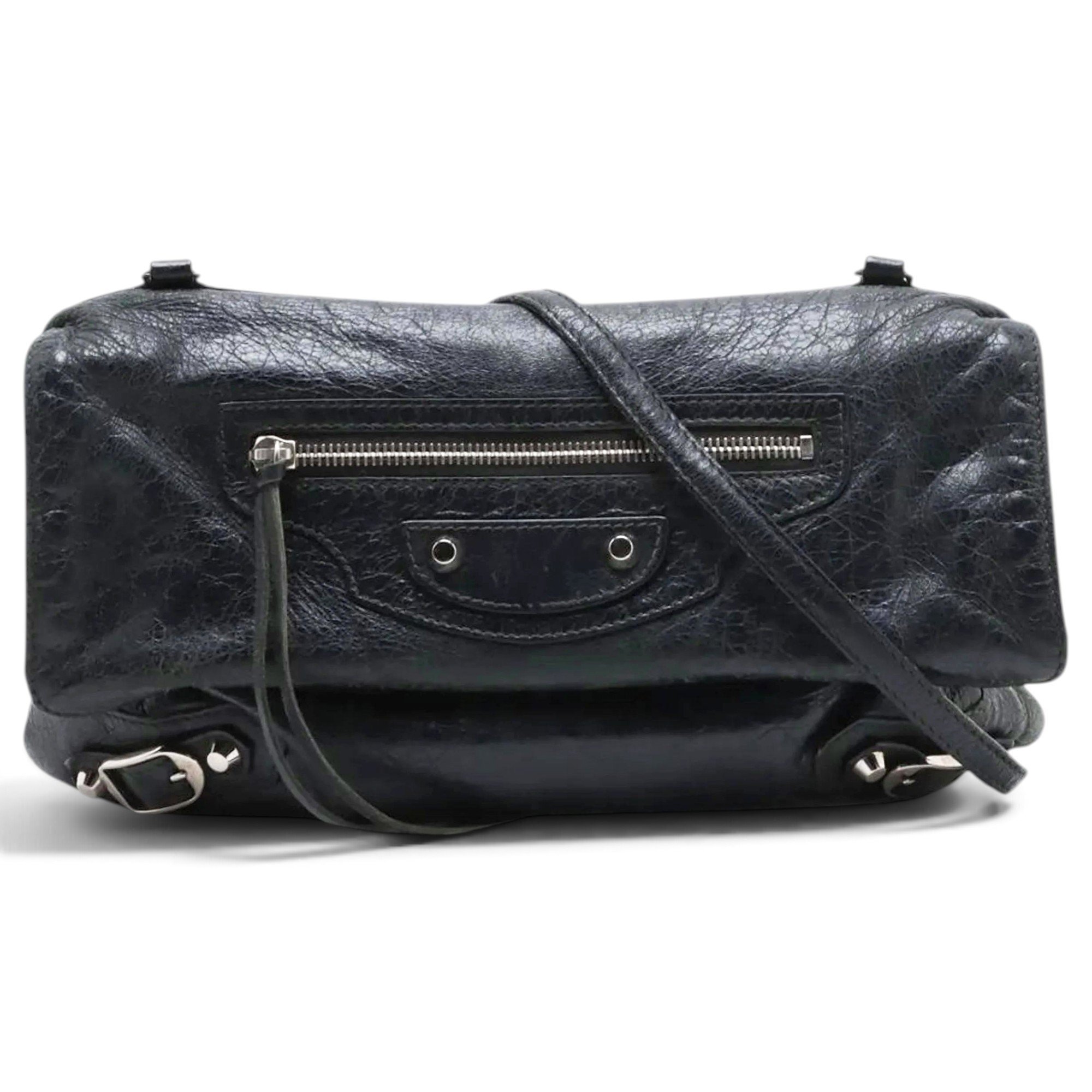 City leather crossbody bag