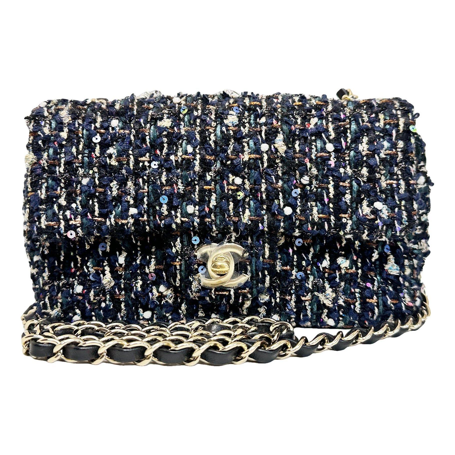 Timeless/Classique tweed crossbody bag