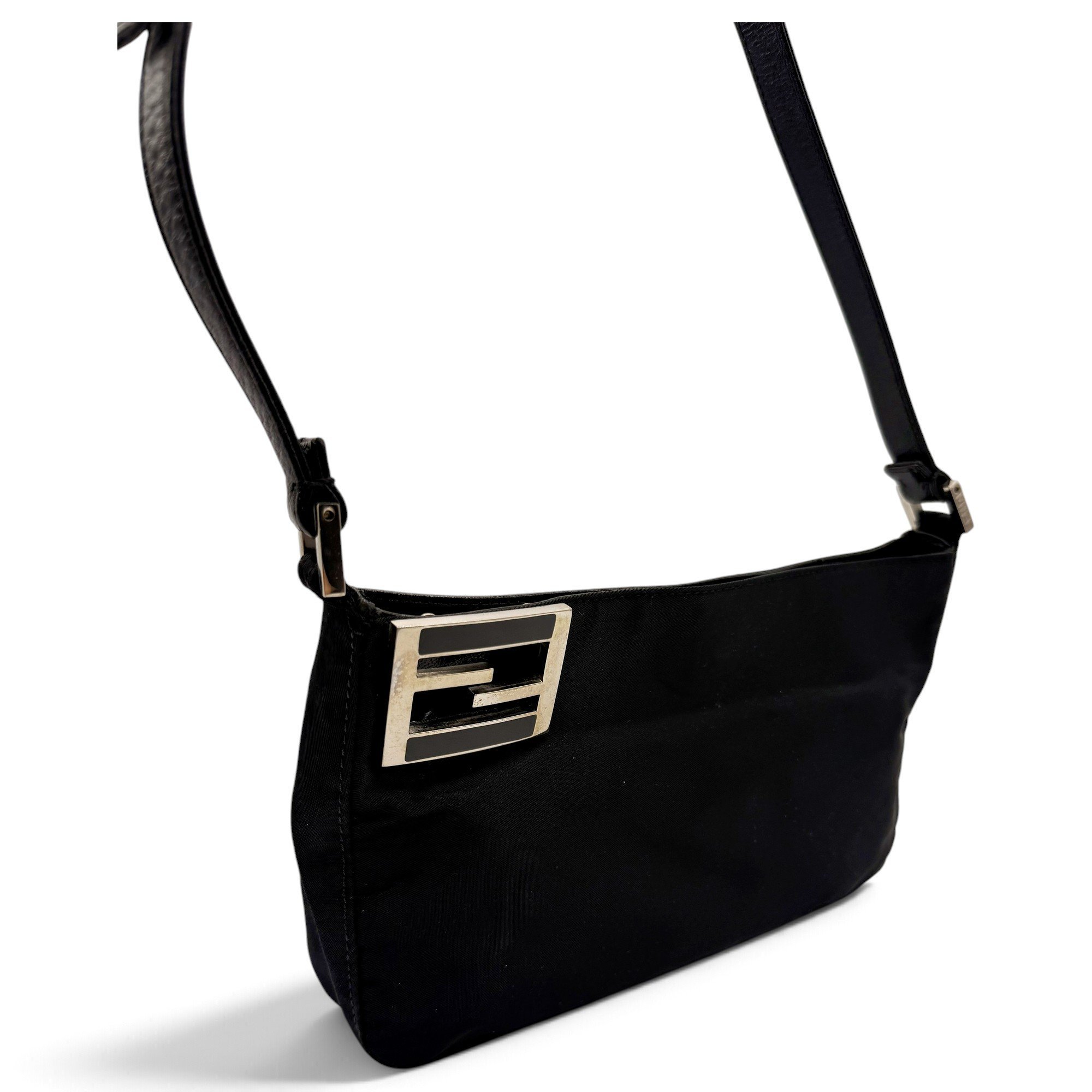 Baguette cloth handbag