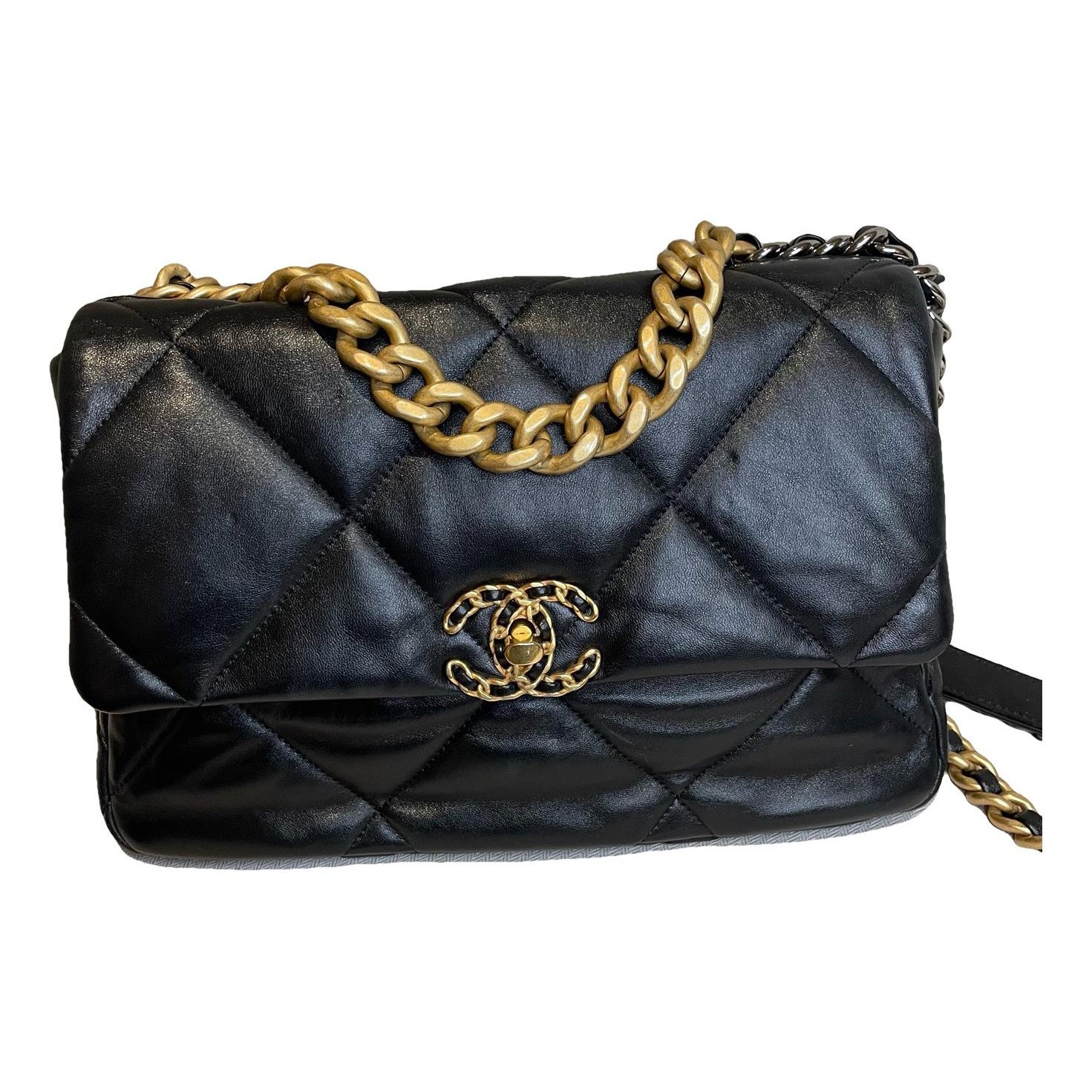 Chanel 19 leather handbag