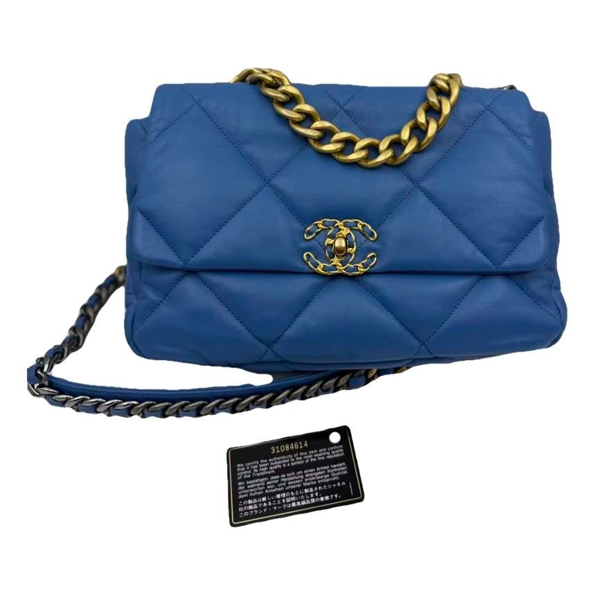 Chanel 19 leather handbag