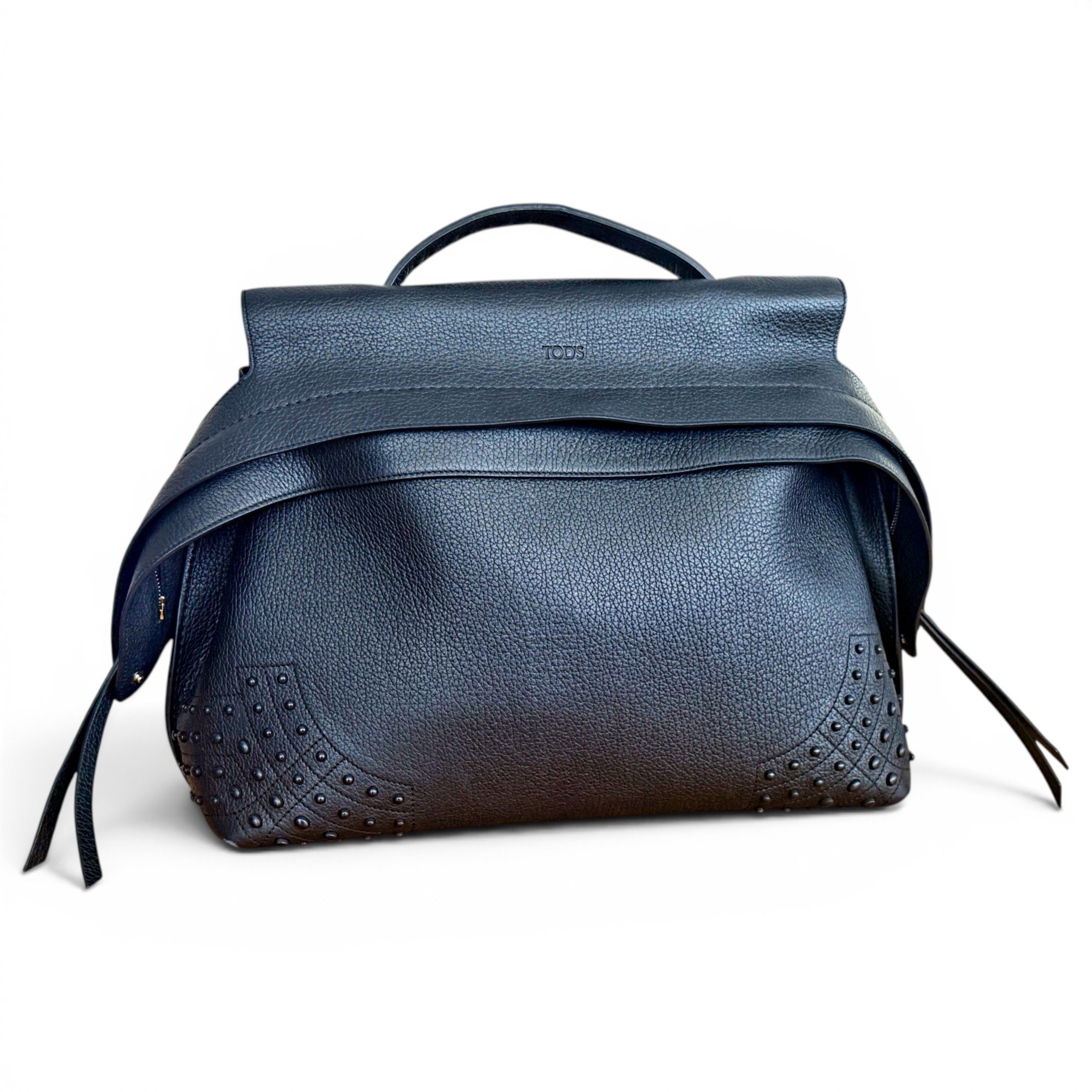 Wave leather tote