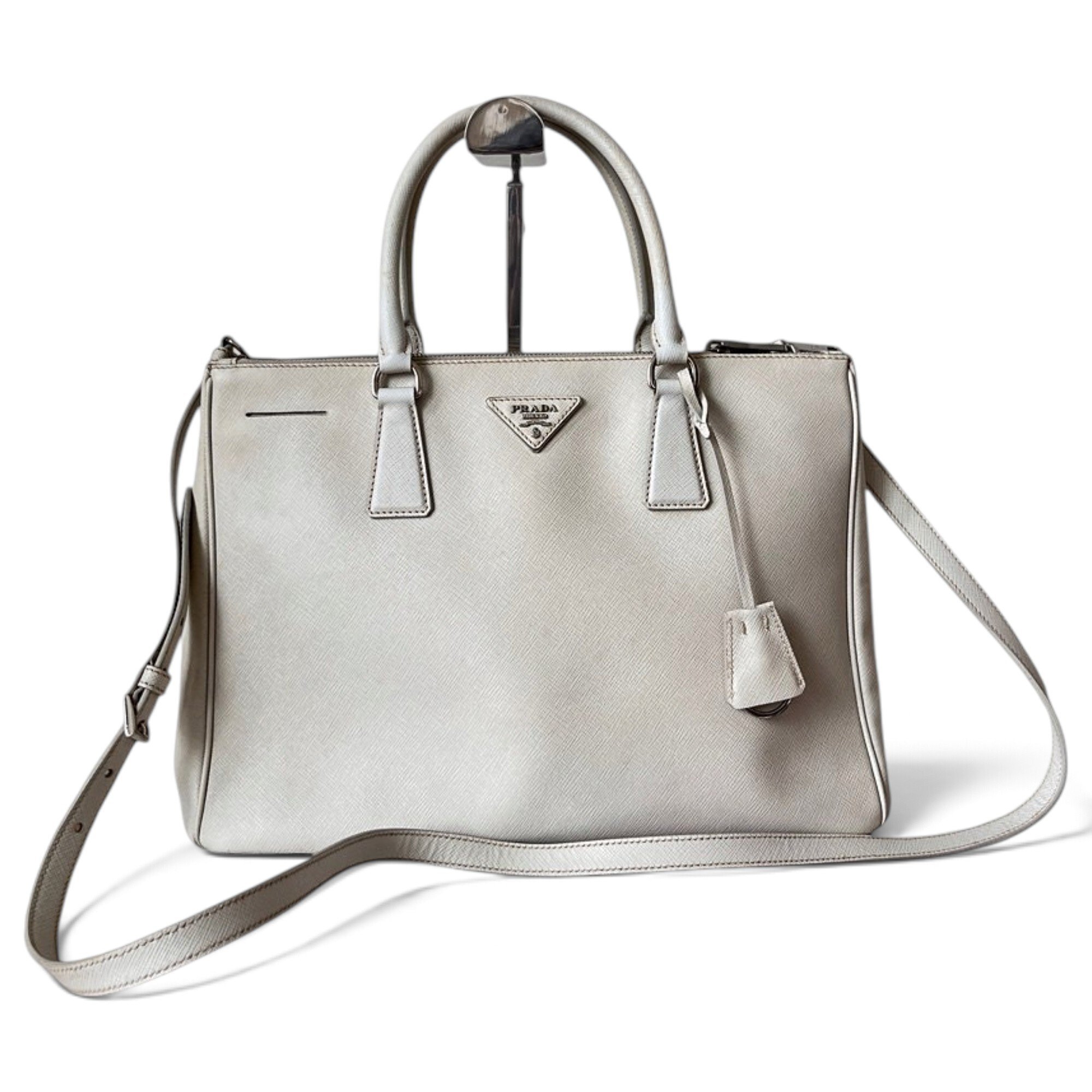 Leather tote