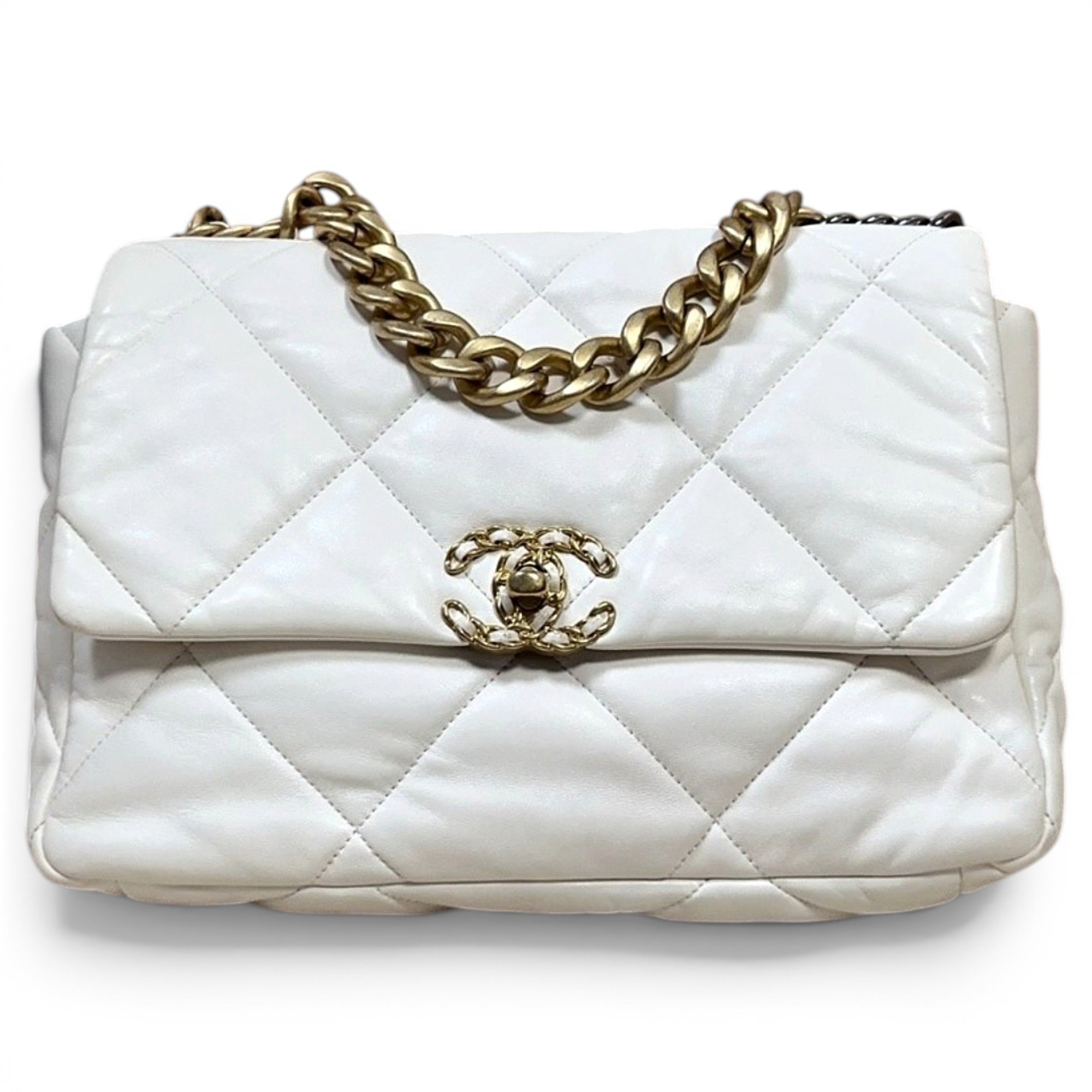 Chanel 19 leather handbag