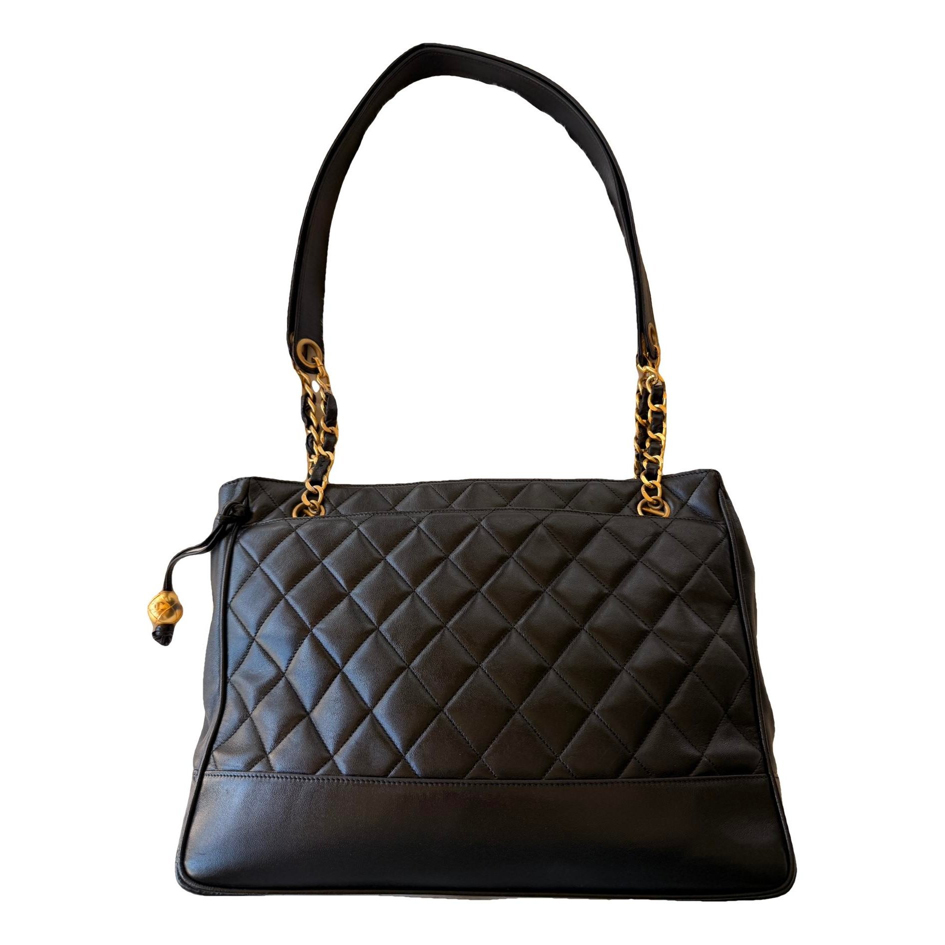 Vintage CC Chain leather handbag