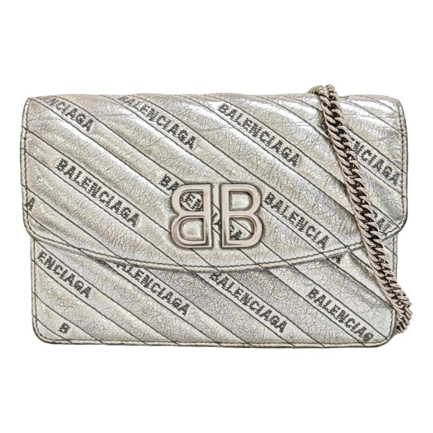 BB chain leather handbag
