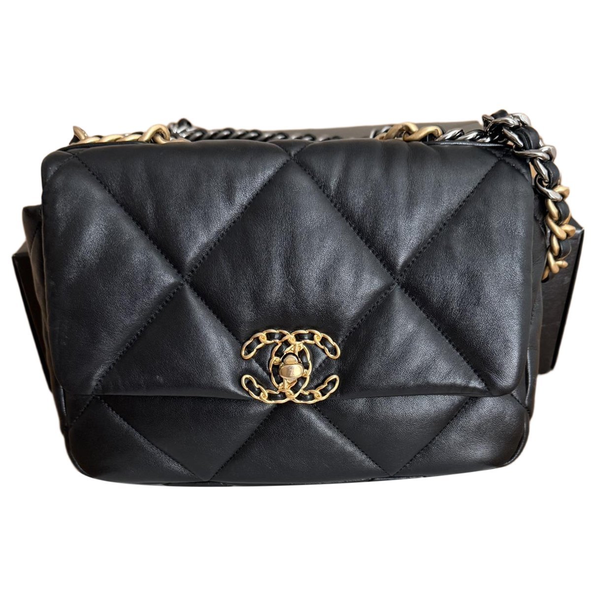 Chanel 19 leather handbag