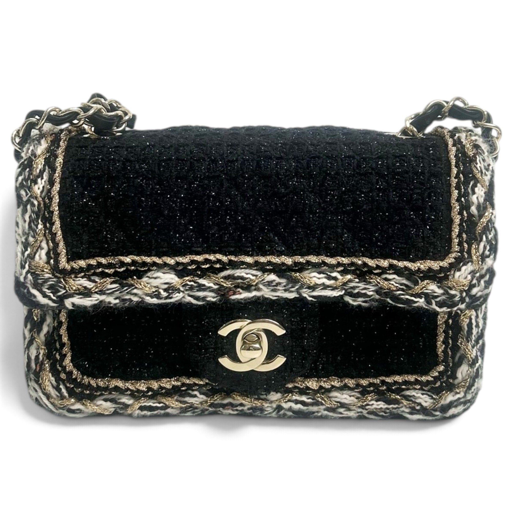 Timeless/Classique tweed crossbody bag