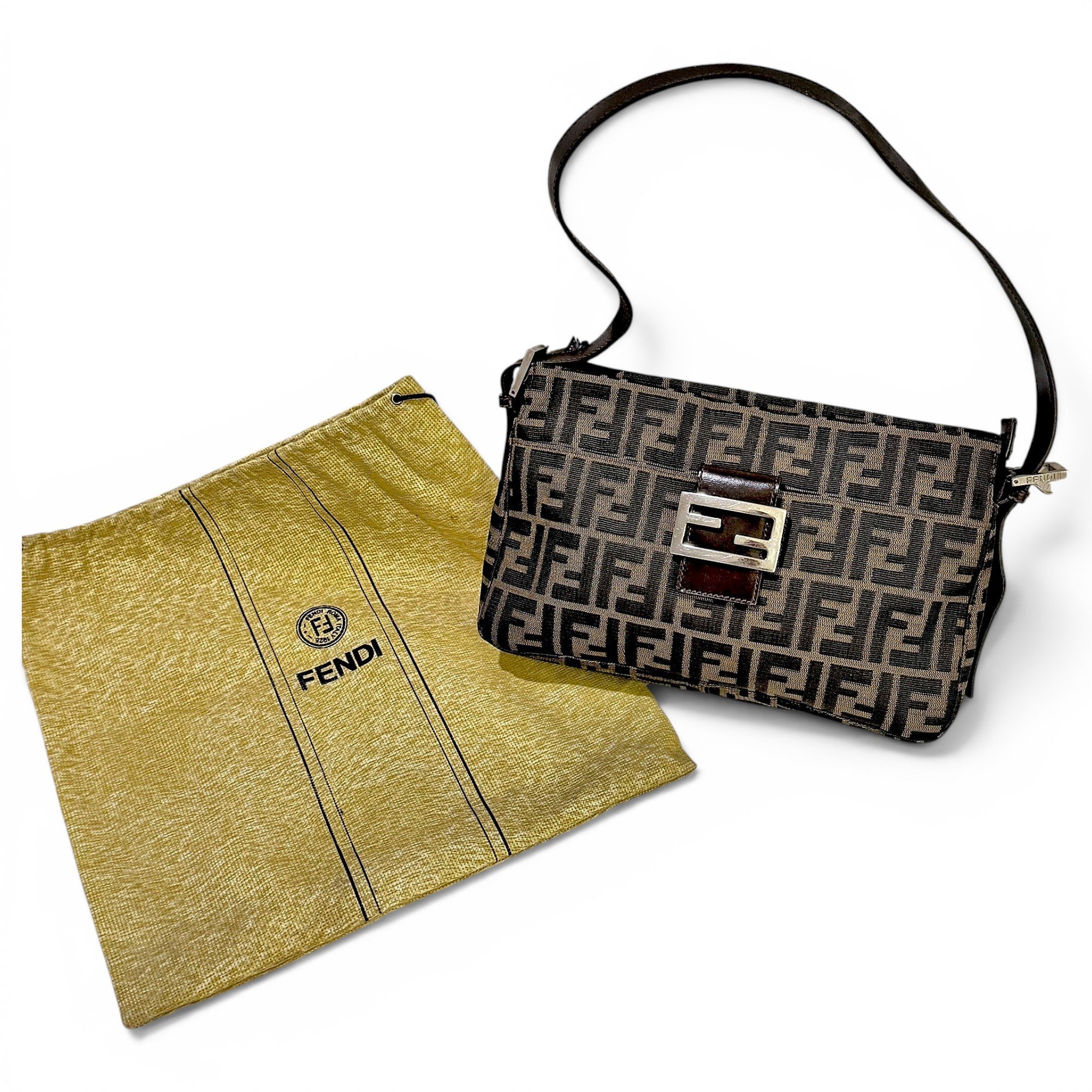 Baguette cloth handbag