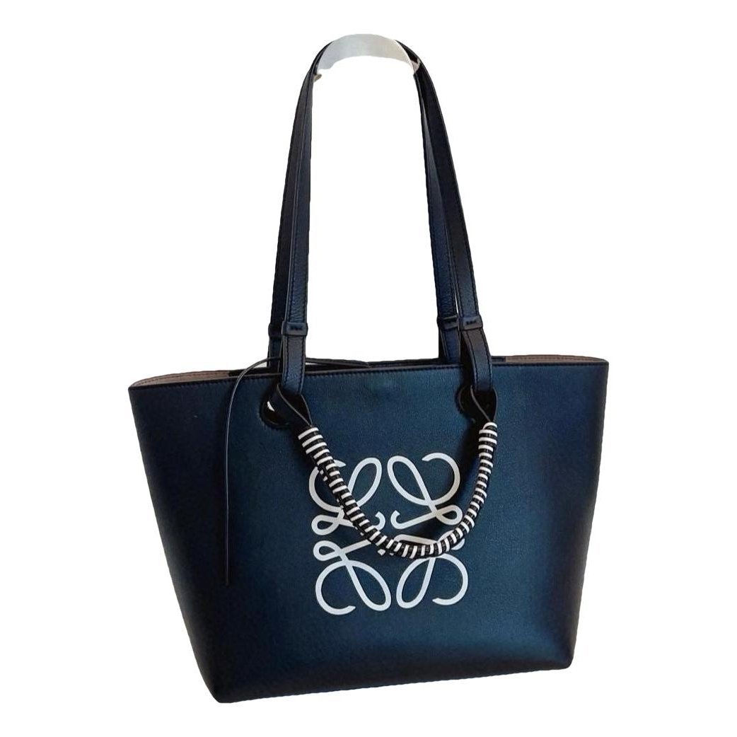 Leather tote