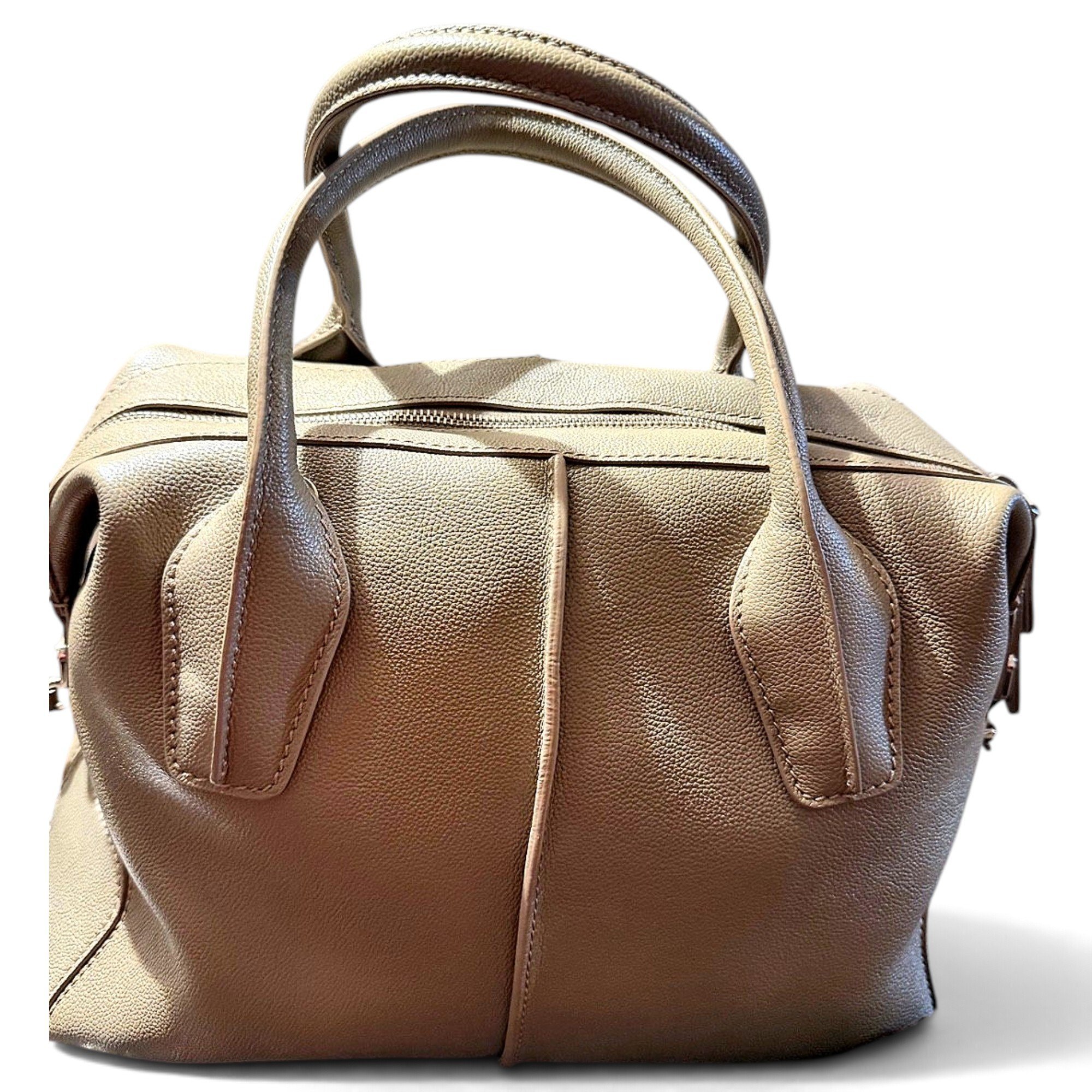 D Bag leather handbag
