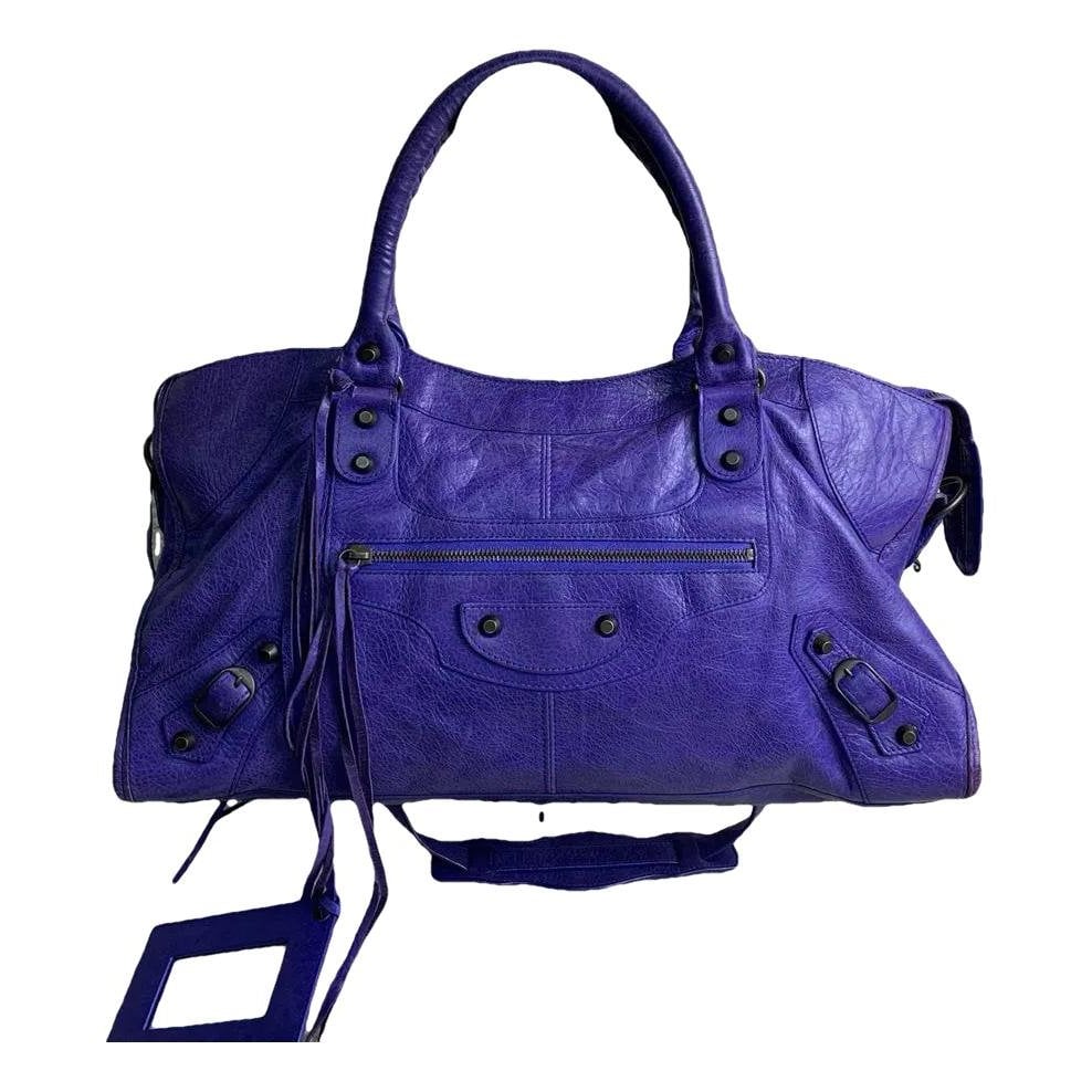 City leather crossbody bag