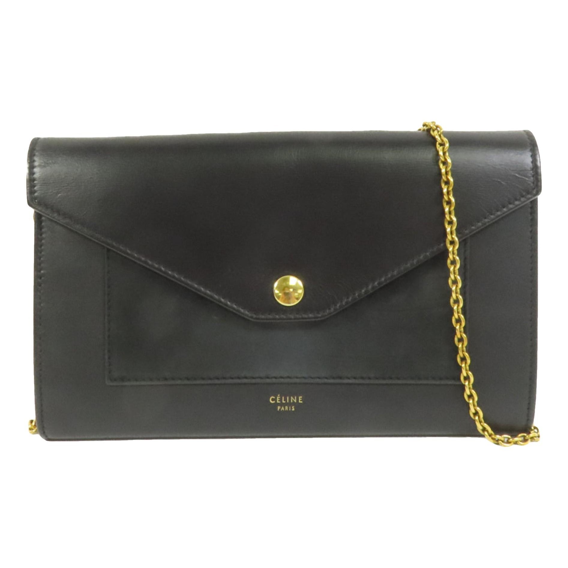 Pocket leather handbag