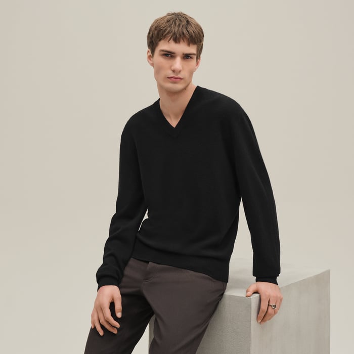 Noir Cashmere "Maillon Chaine d'Ancre" V-neck Sweater