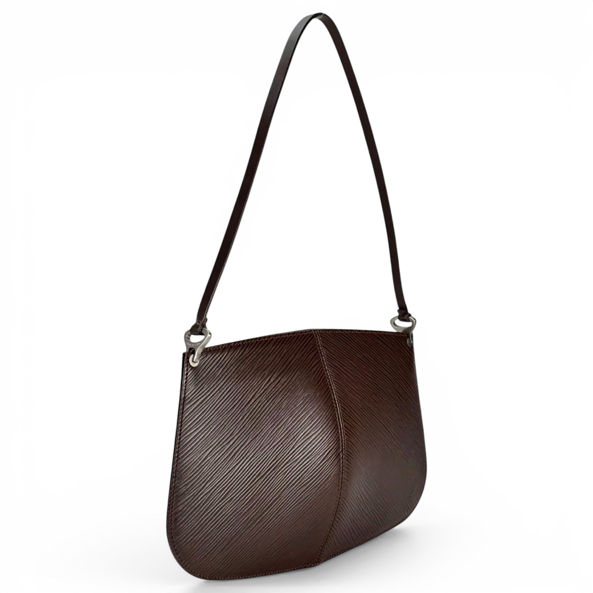 Croissant leather handbag