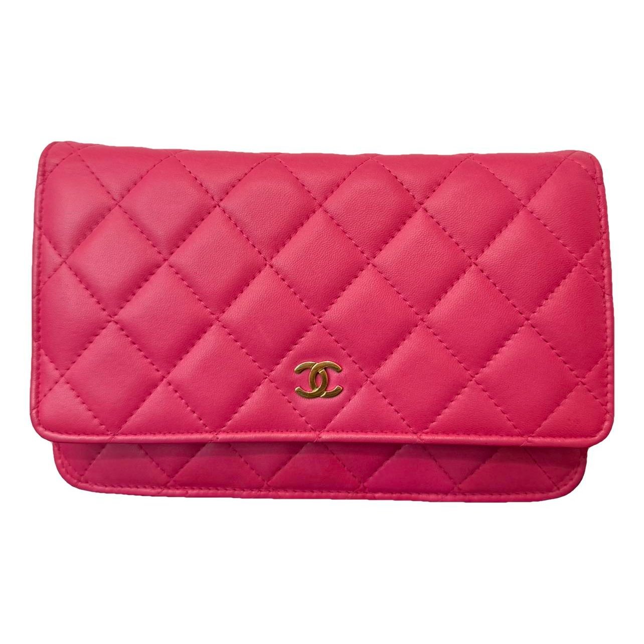 Wallet On Chain Timeless/Classique leather crossbody bag