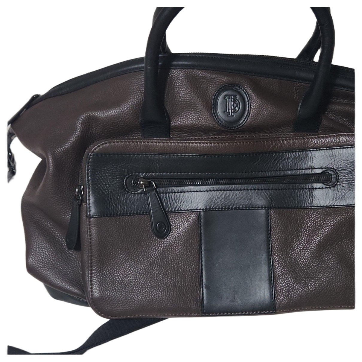 Leather travel bag