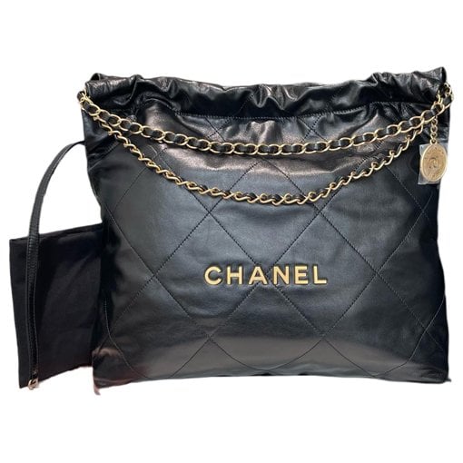 Chanel 22 patent leather handbag