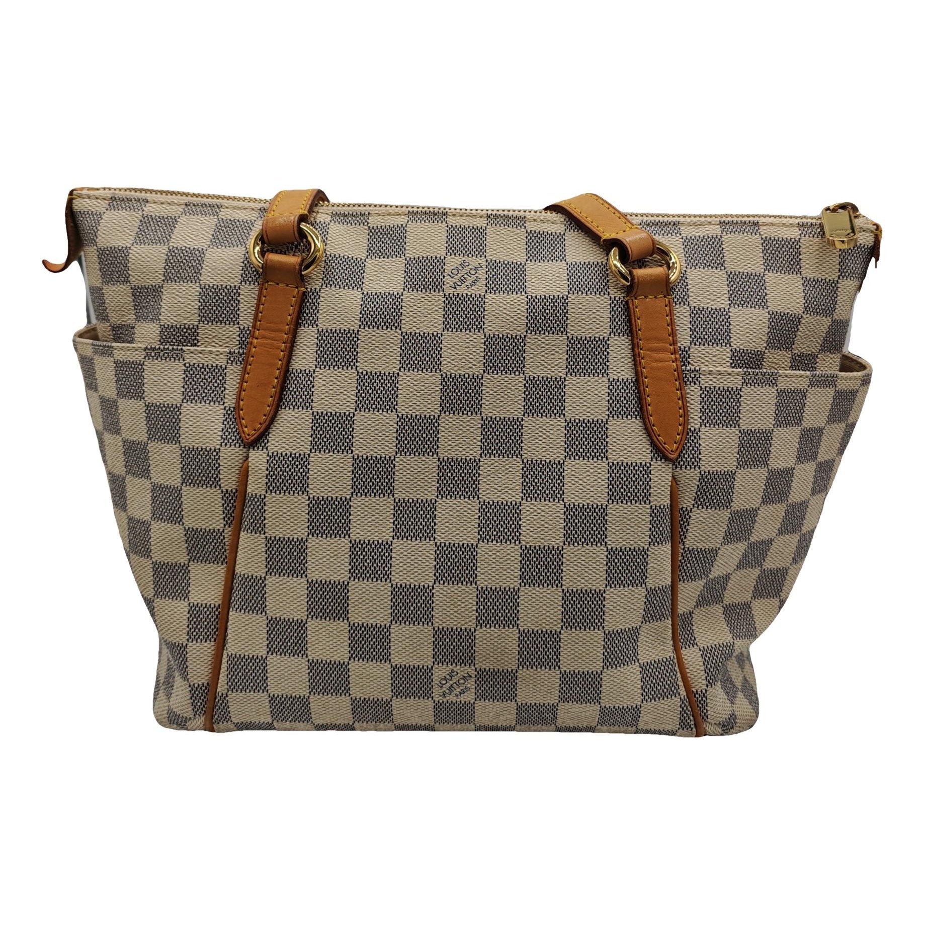 Totally leather handbag
