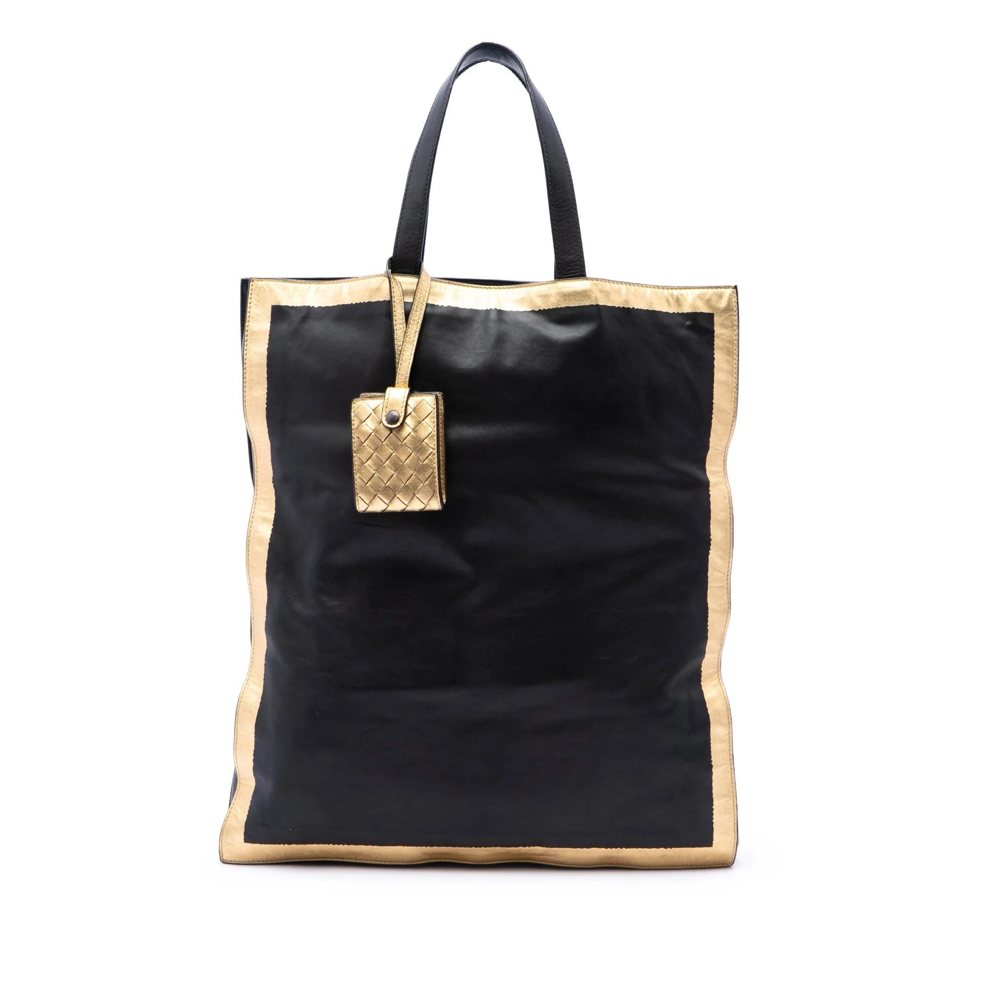Veneta leather handbag