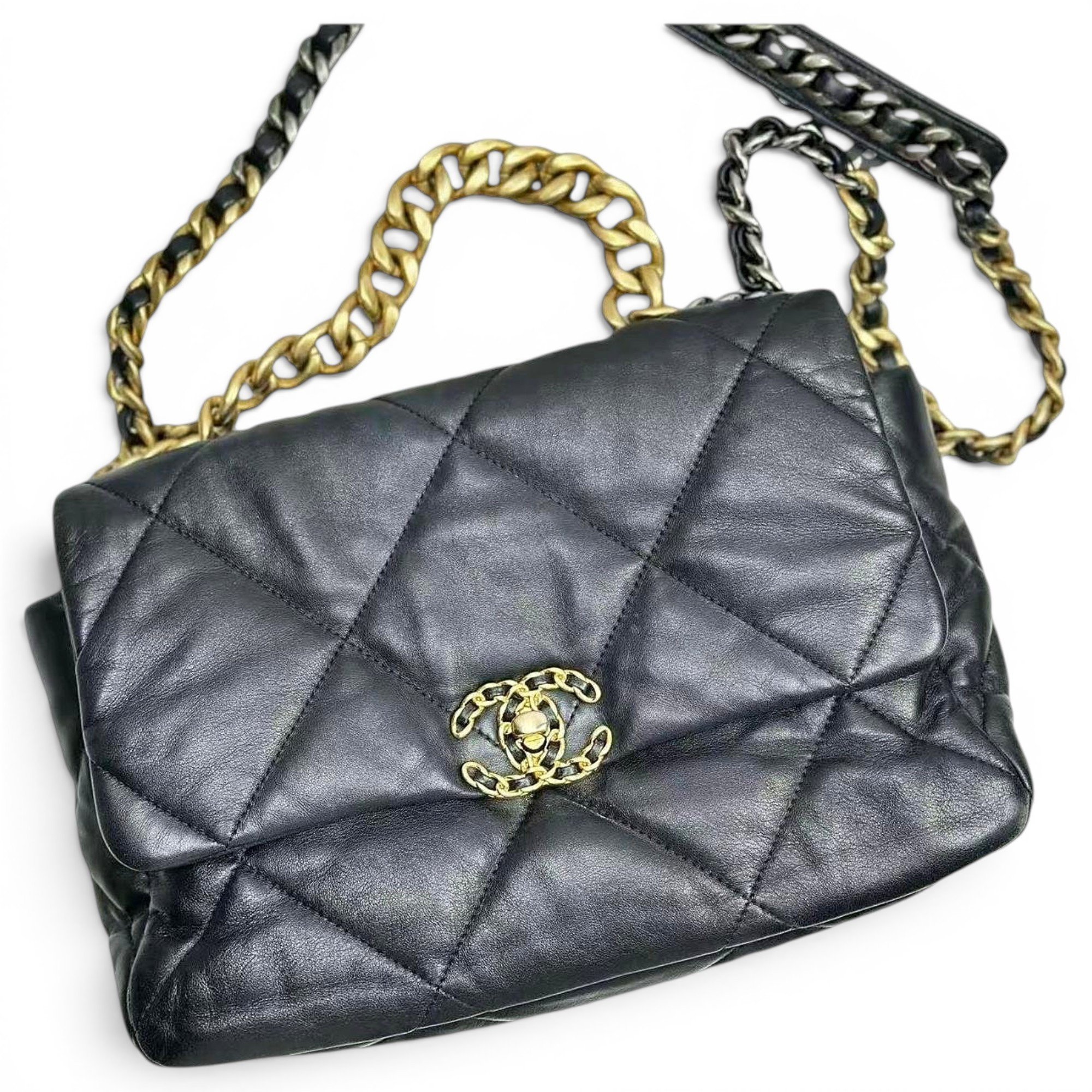 Chanel 19 leather handbag