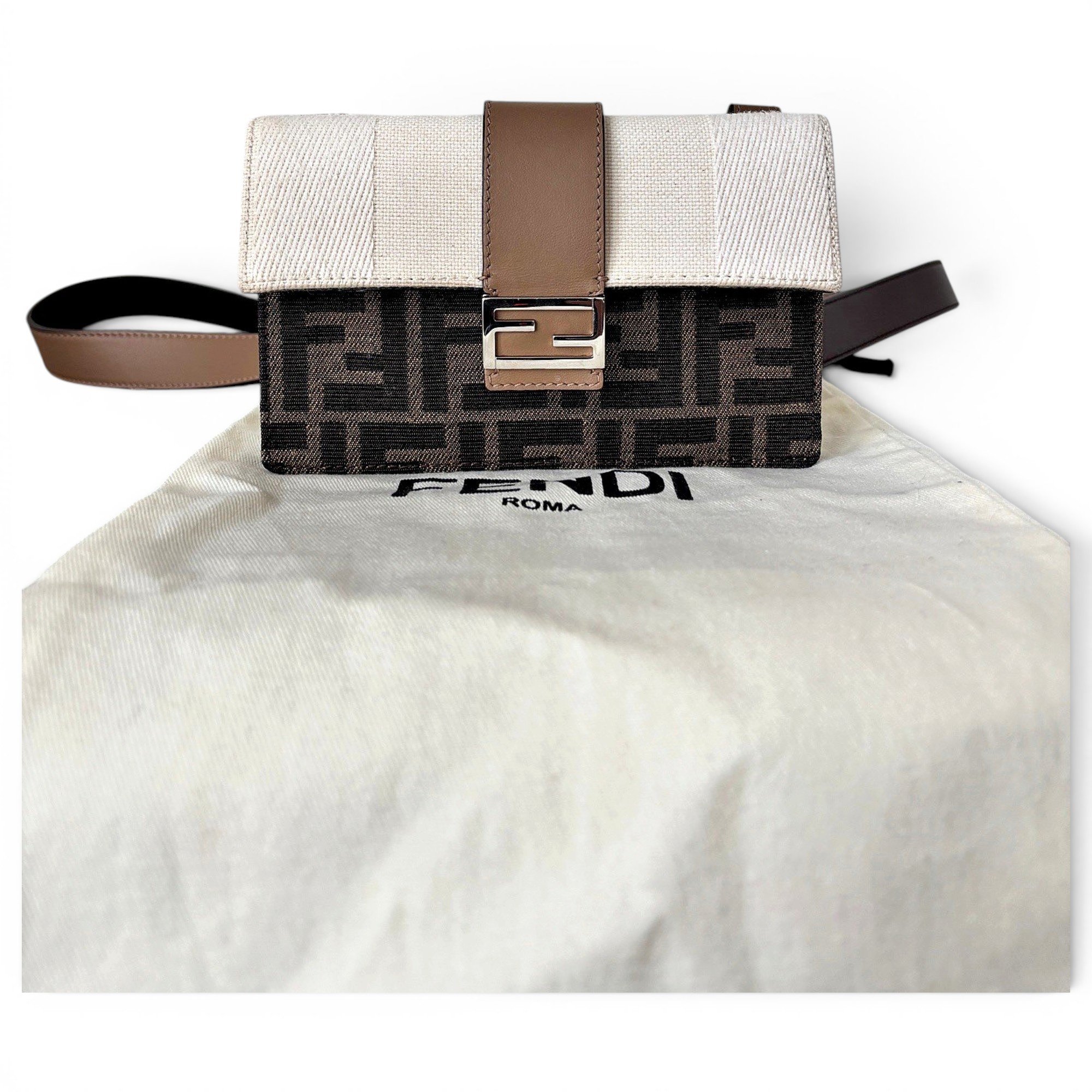 Baguette cloth handbag