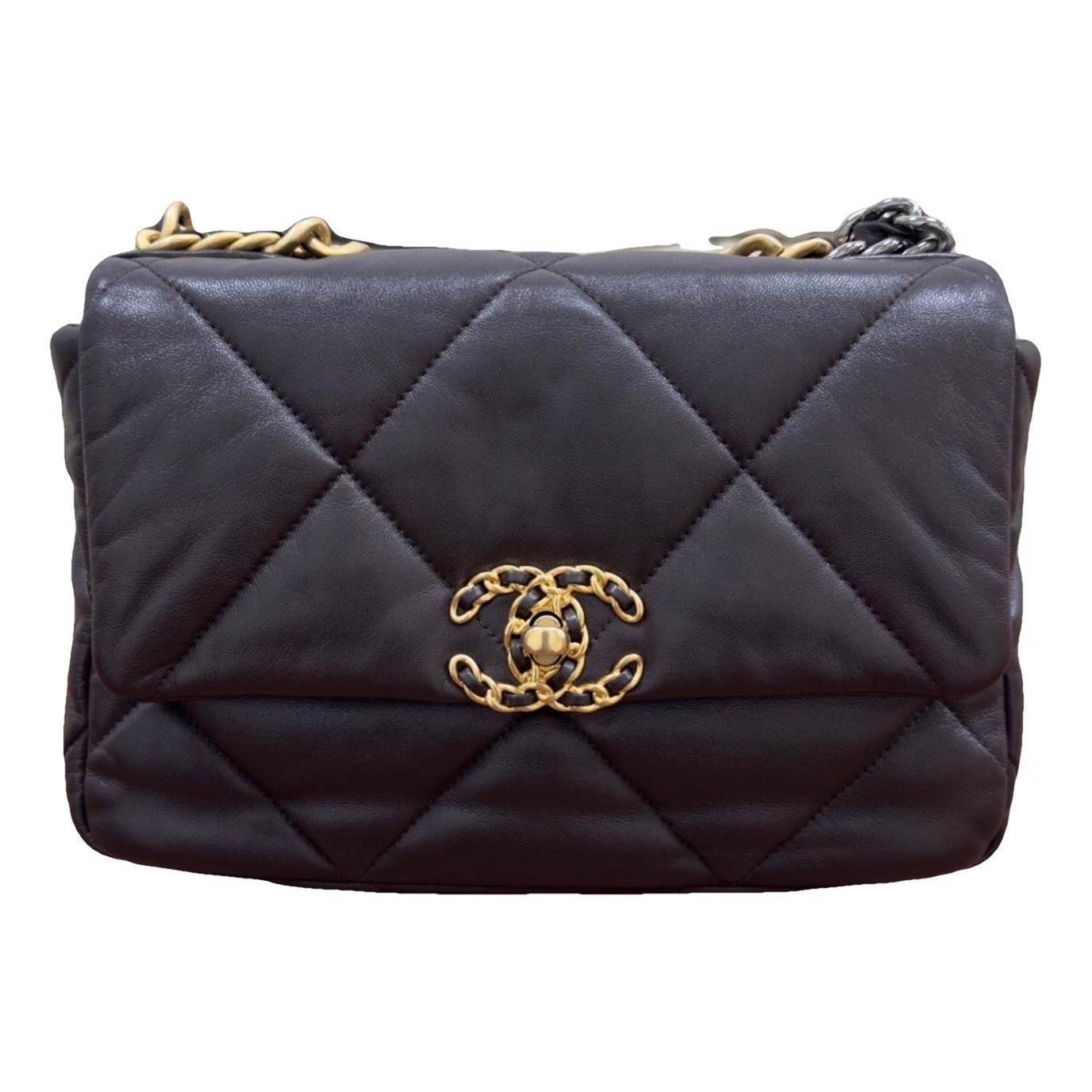 Chanel 19 leather handbag