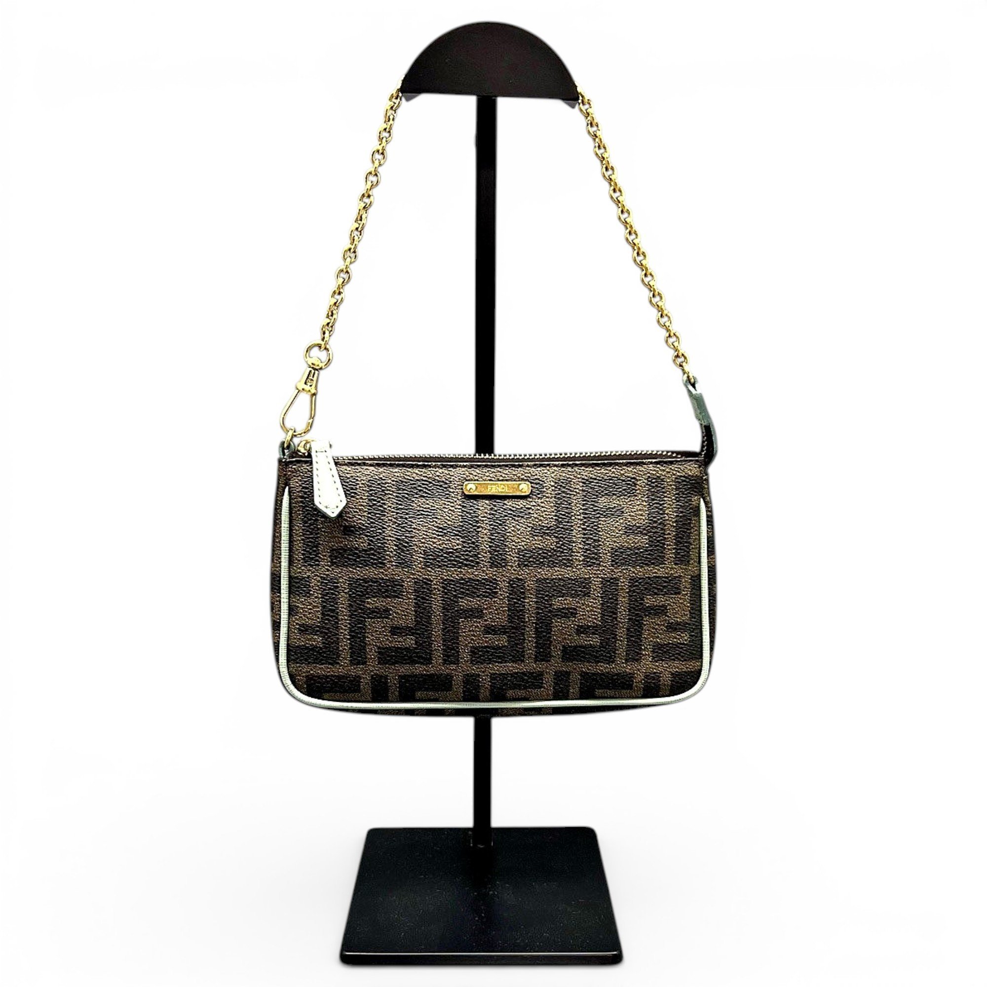 Baguette leather handbag