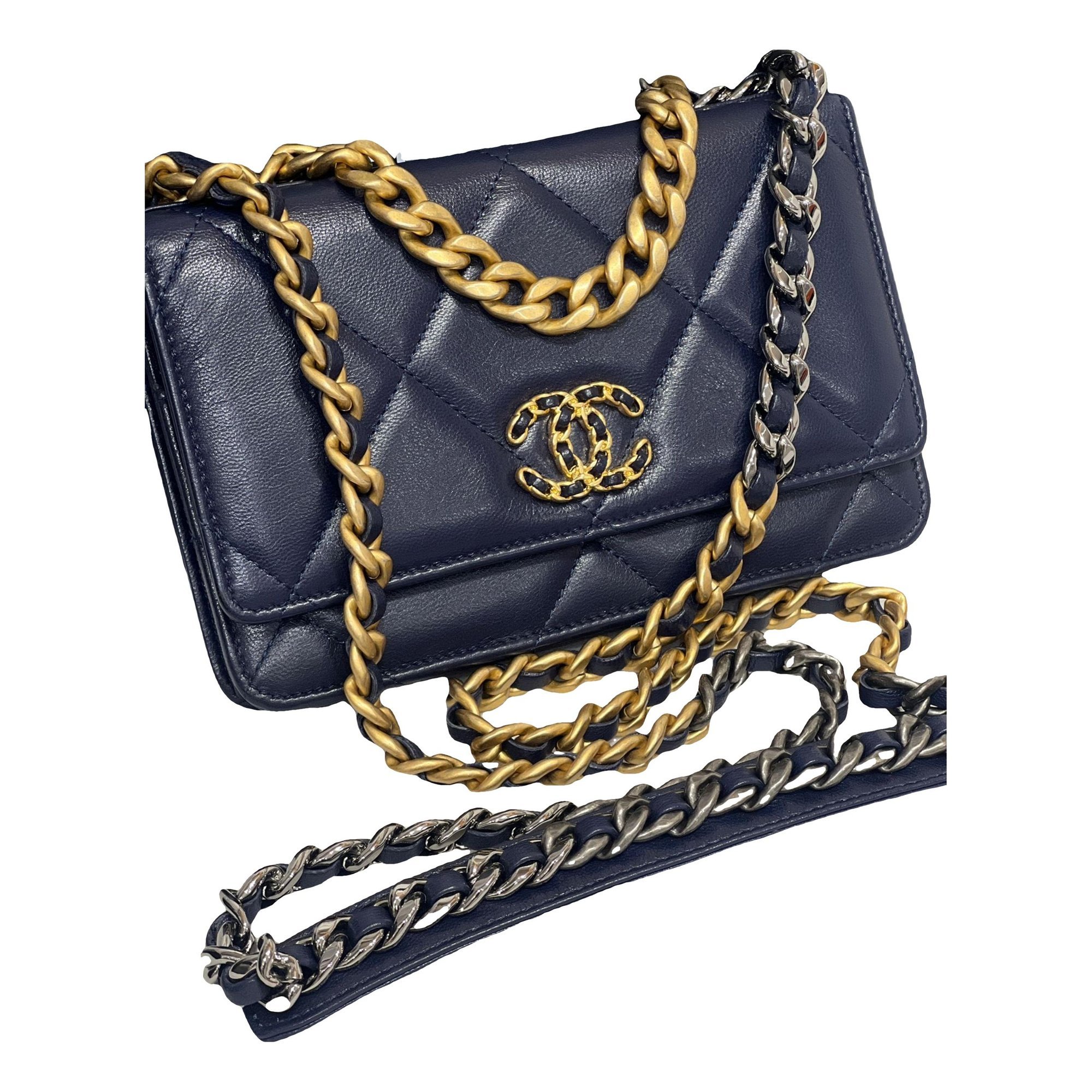 Wallet On Chain Chanel 19 leather handbag