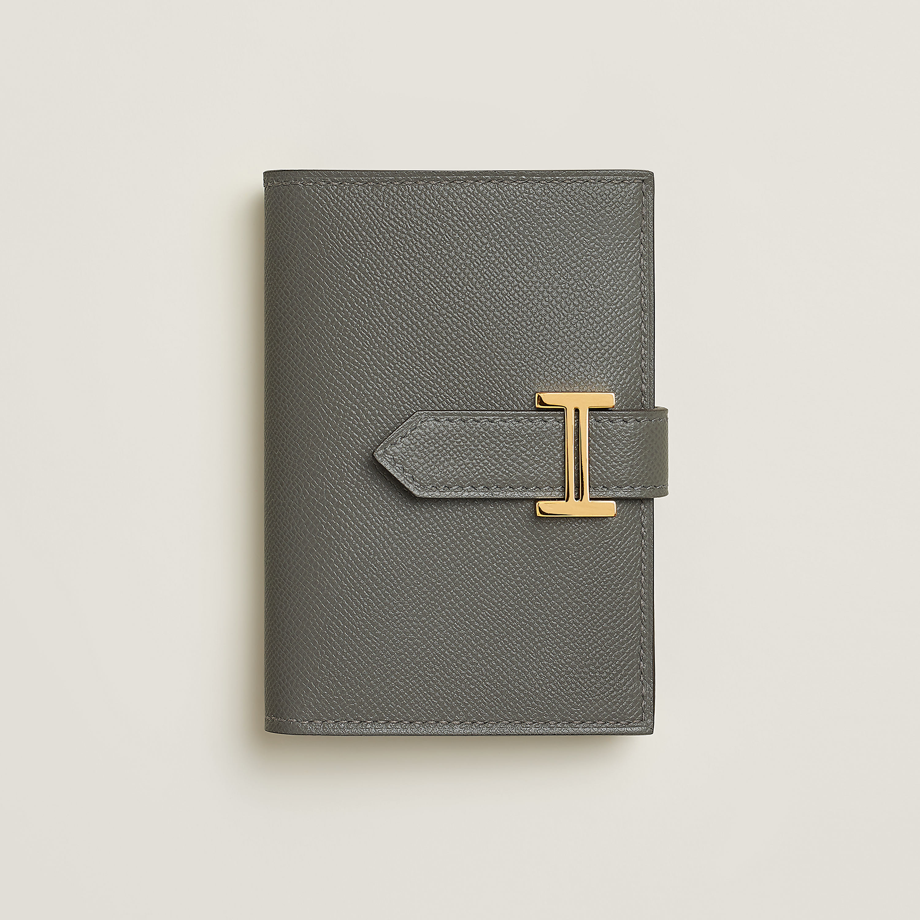 Bearn card holder