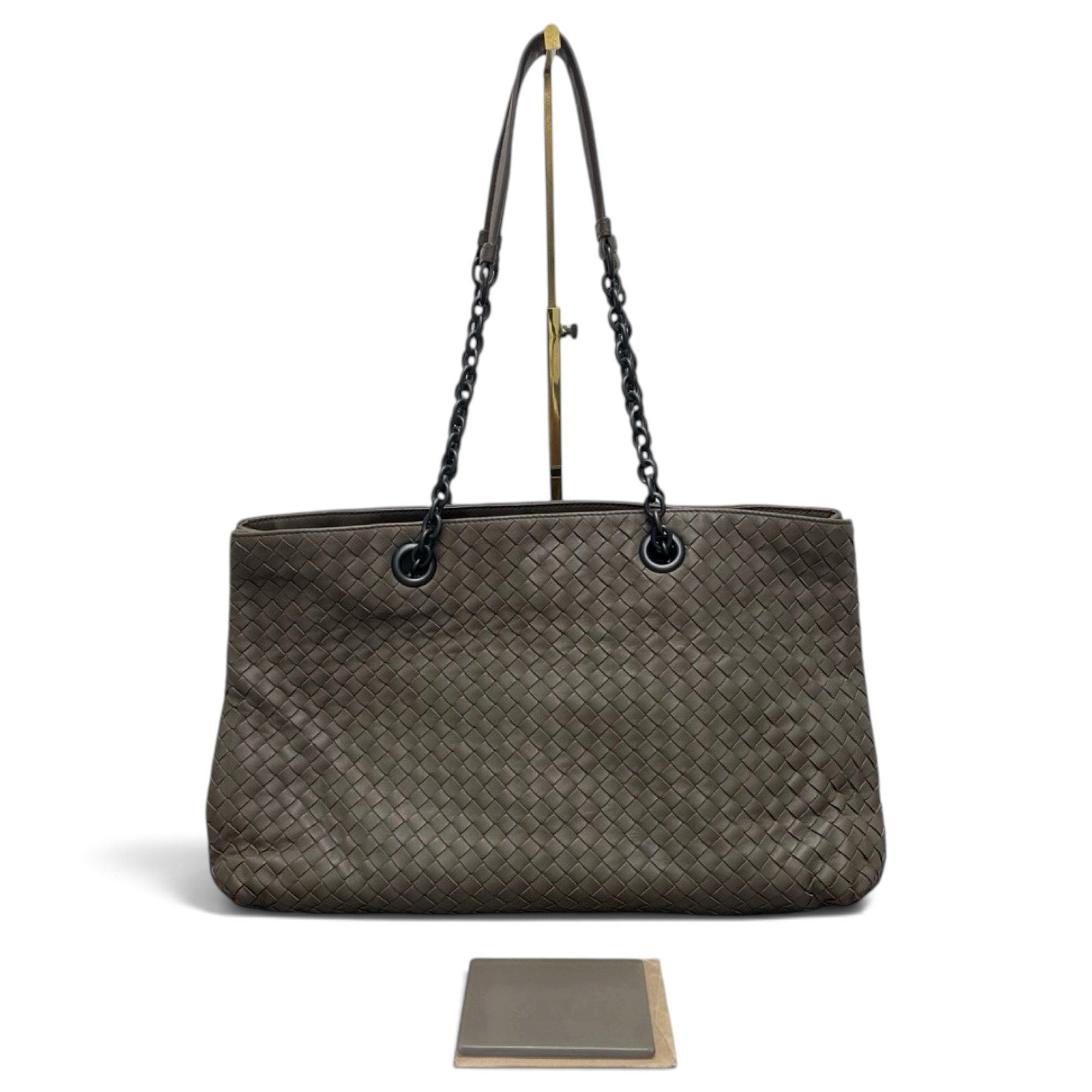 Leather tote