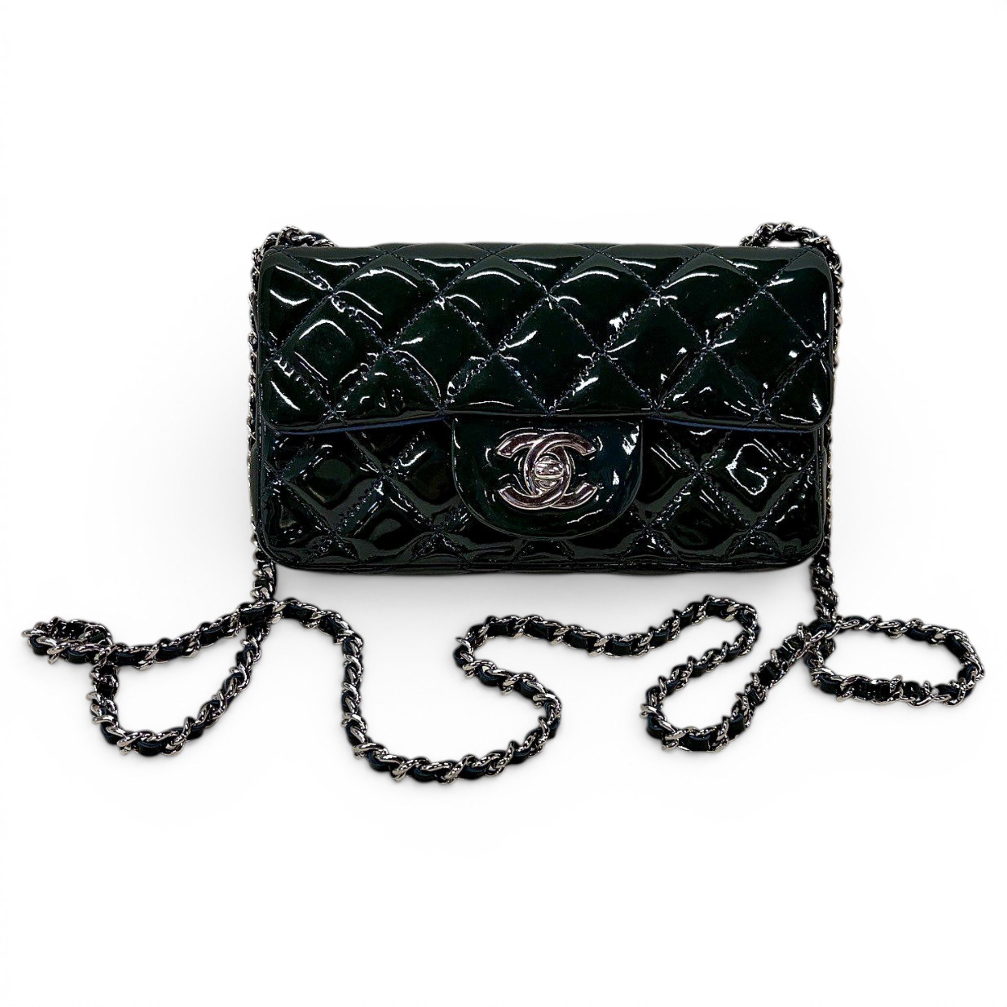 Timeless/Classique patent leather handbag