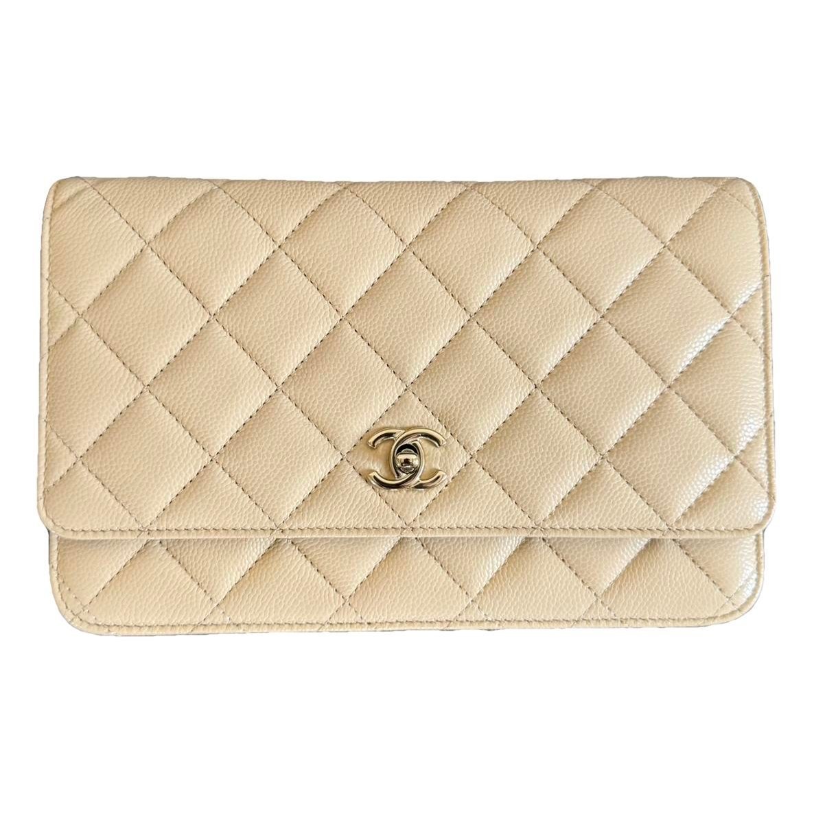 Wallet On Chain leather crossbody bag