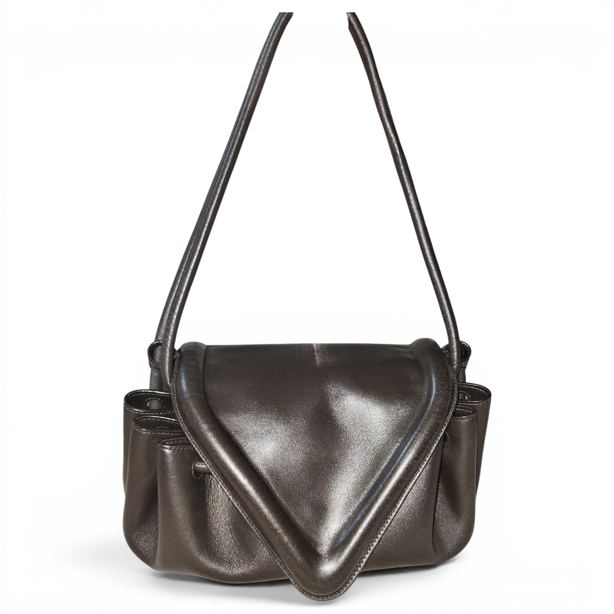 Beak leather bag