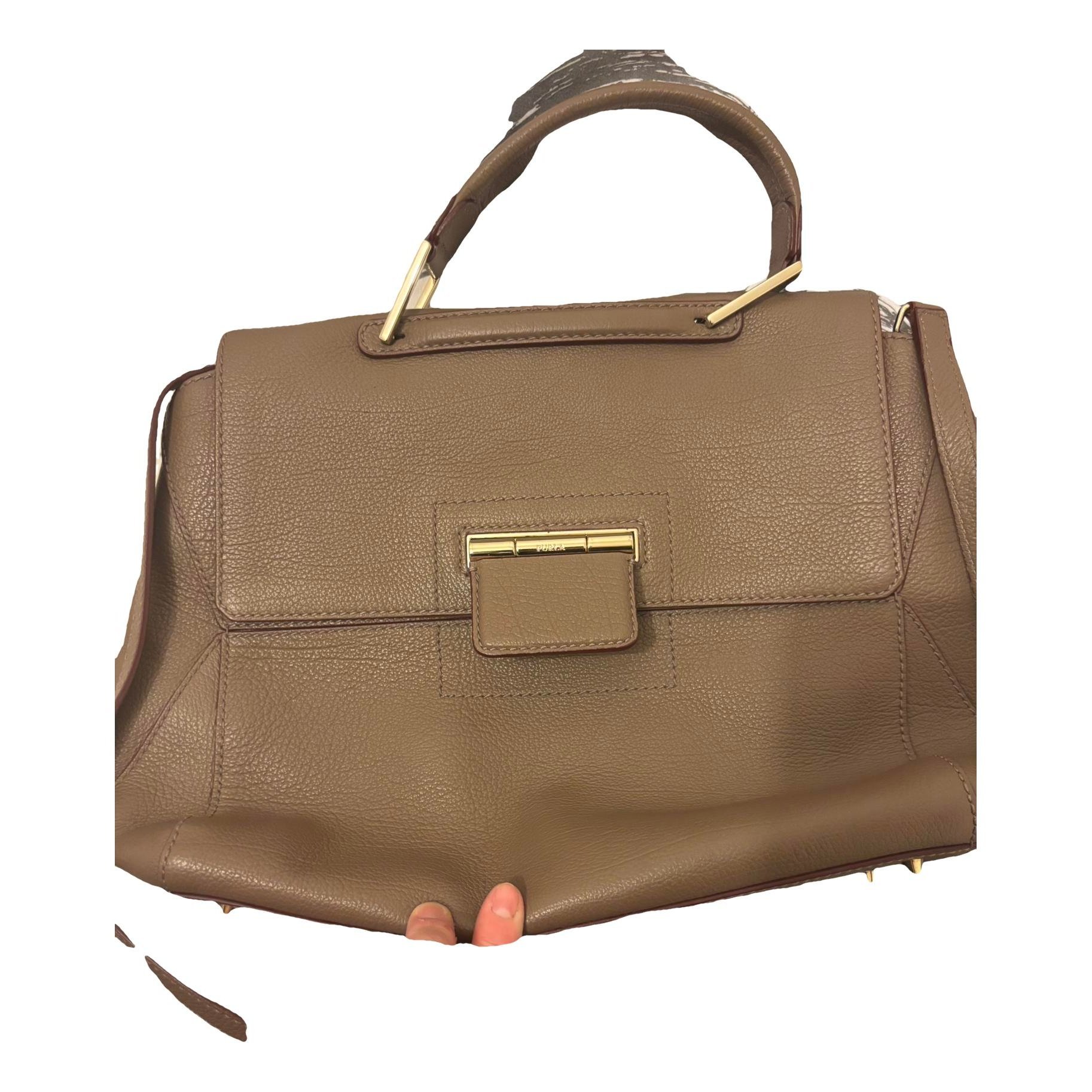 Leather handbag