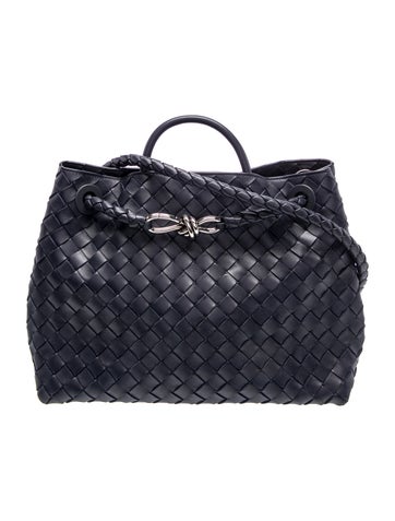 Bottega Veneta Intrecciato Andiamo Medium