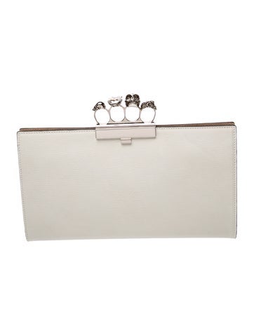 Skull Clutch