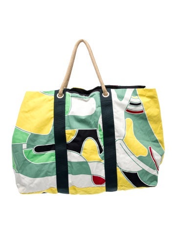 Drapeaux Au Vent Travel Bag