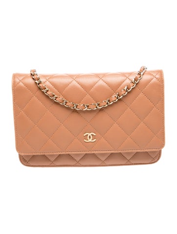 Classic Quilted Wallet On Chain