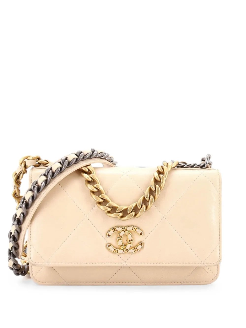 19 Wallet on Chain Quilted Lambskin crossbody bag