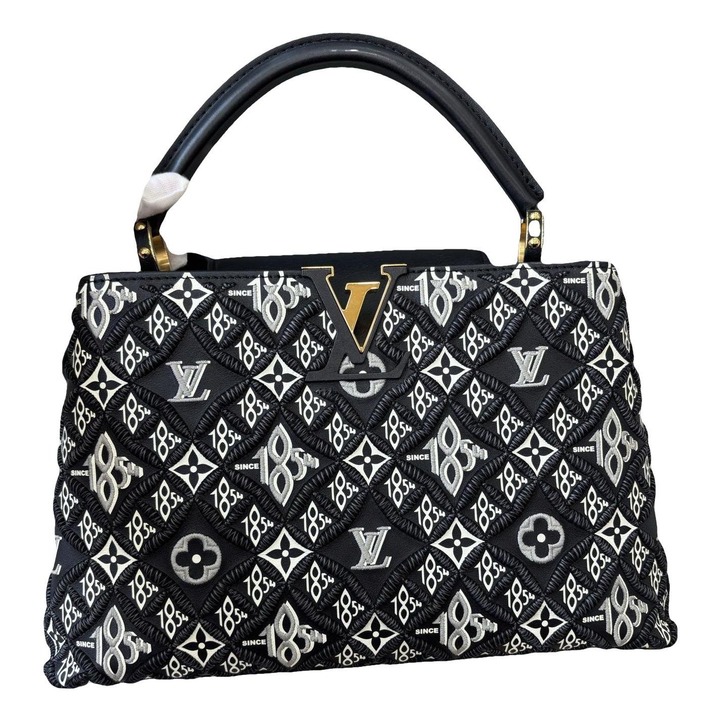 Capucines leather handbag