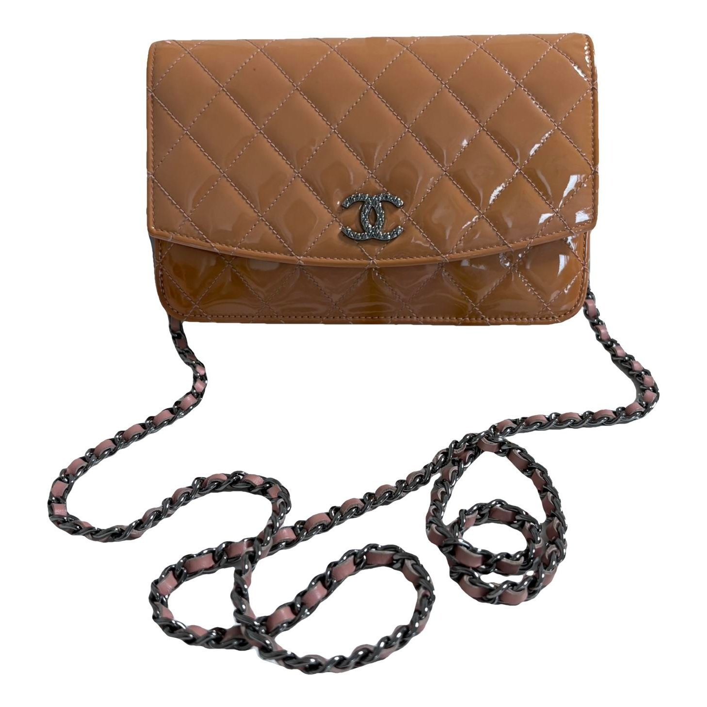 Wallet On Chain Timeless/Classique patent leather crossbody bag